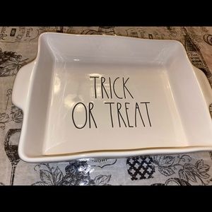 Rae Dunn Halloween baking dish NEW